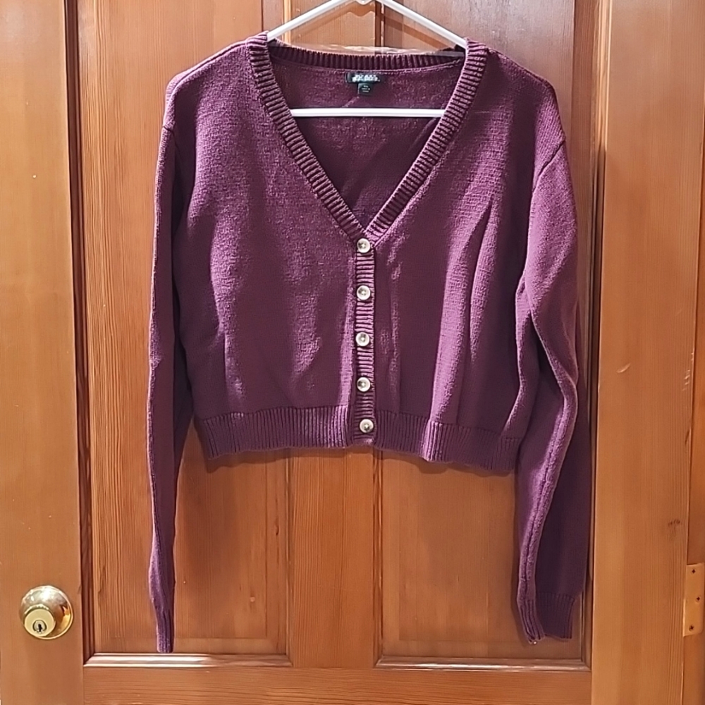 Like new crop sweater